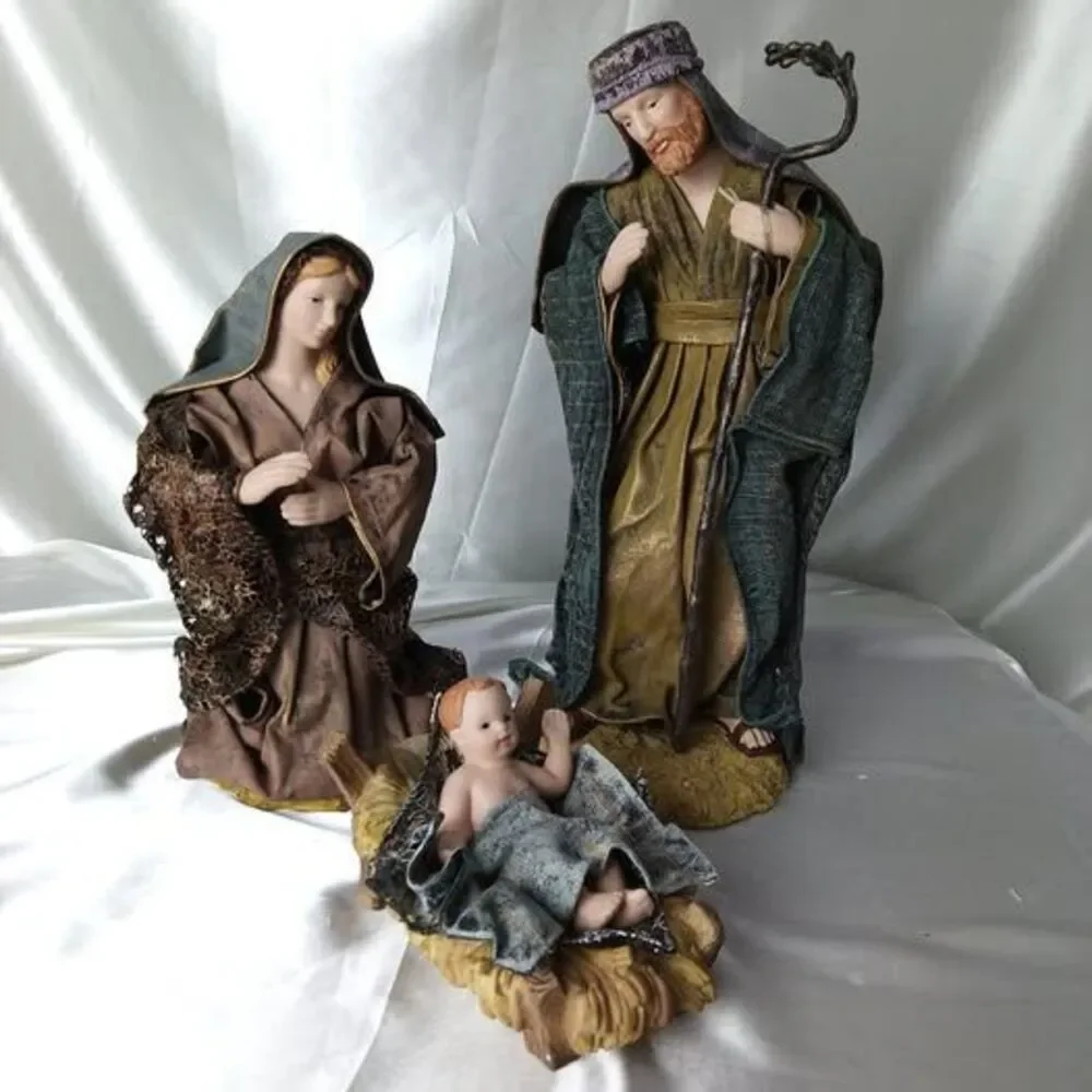 GRANDEUR NOEL FABRIC MACHE NATIVITY SET 2001-COMPLETE